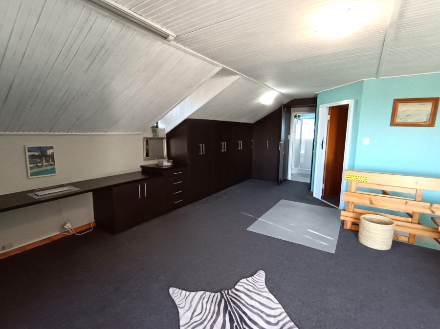 3 Bedroom Property for Sale in Wavecrest Eastern Cape
